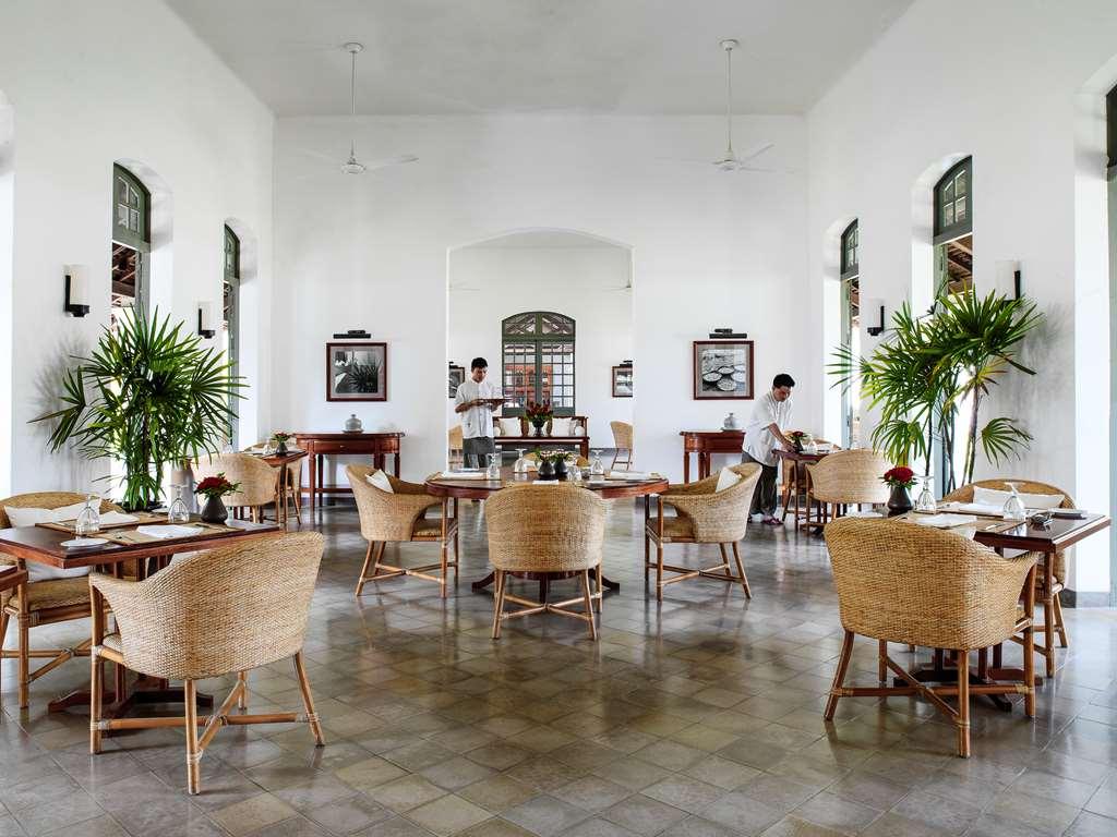 Amantaka Resort Luangprabang Étterem fotó
